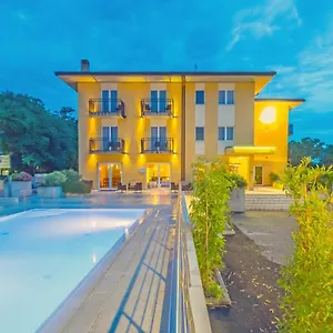 Nuova Barcaccia Italy